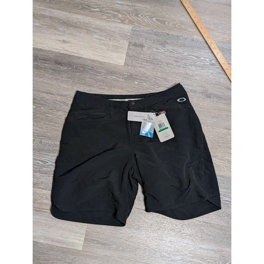 NWT Oakley Vent Biking Shorts Mens Large Black MTB Cycling Pockets UV Protect